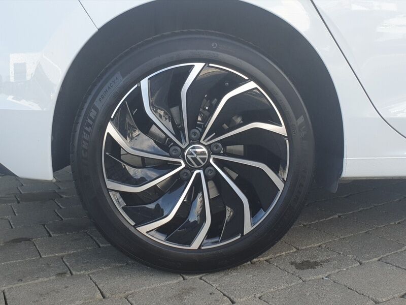 More views of Volkswagen Golf