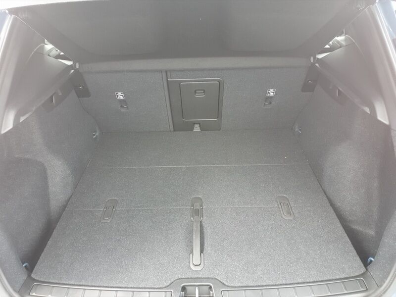 More views of Volvo XC40