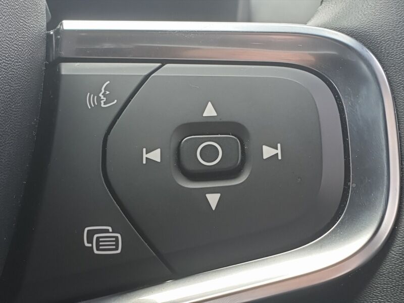 More views of Volvo XC40