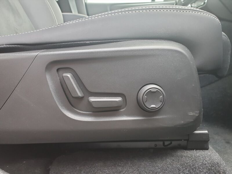 More views of Volvo XC40