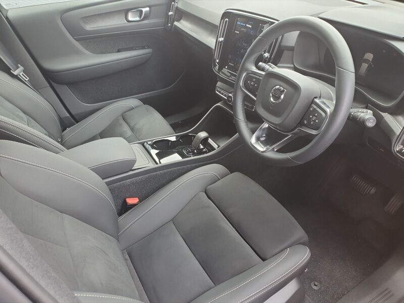 More views of Volvo XC40