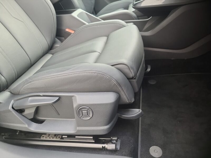 More views of Audi Q4 E-tron