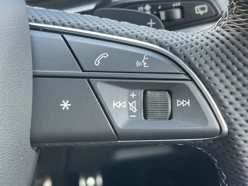 More views of Audi Q8