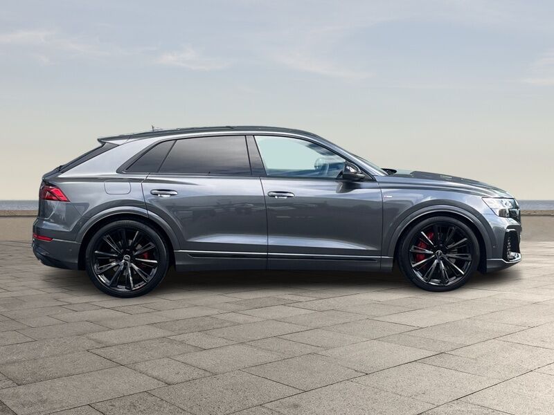 More views of Audi Q8