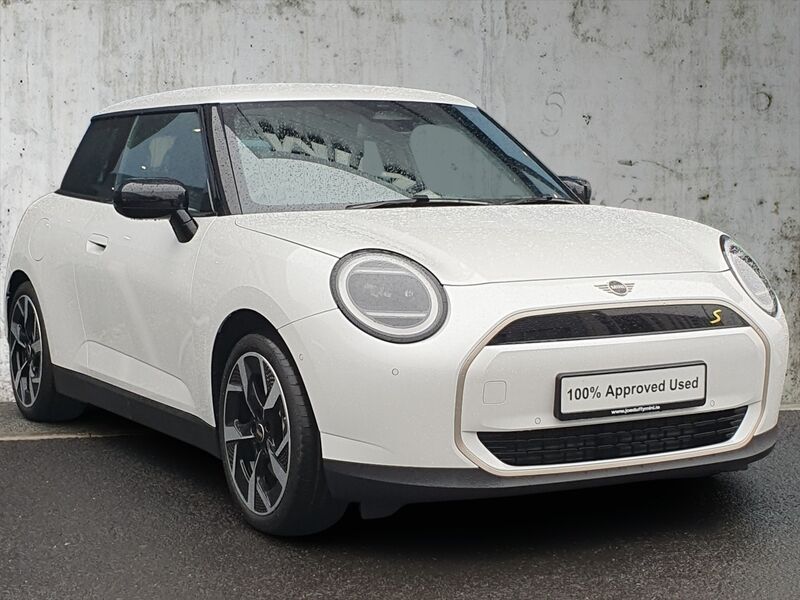 More views of MINI Hatch