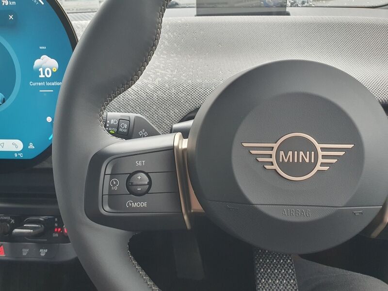 More views of MINI Hatch