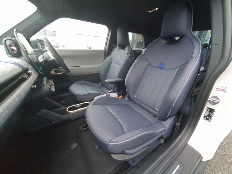 More views of MINI Hatch