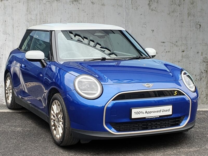 More views of MINI Hatch