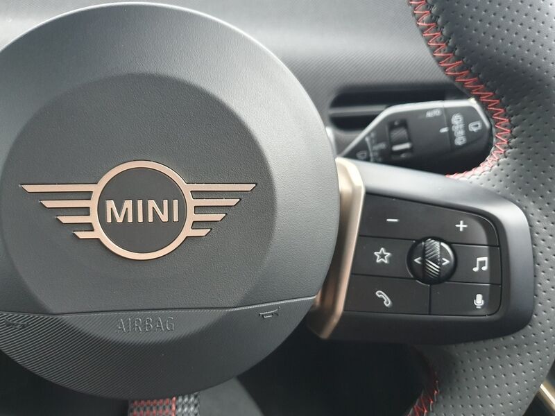 More views of MINI Hatch