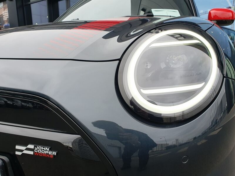 More views of MINI Hatch