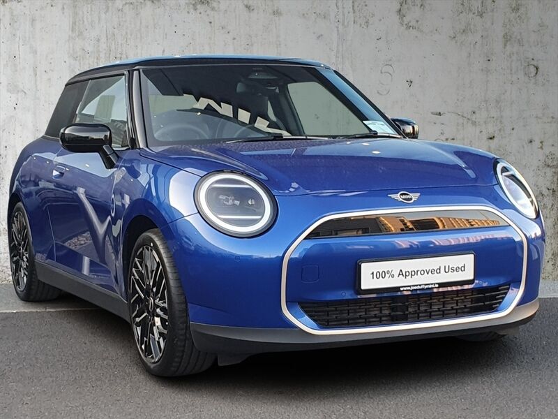 More views of MINI Hatch