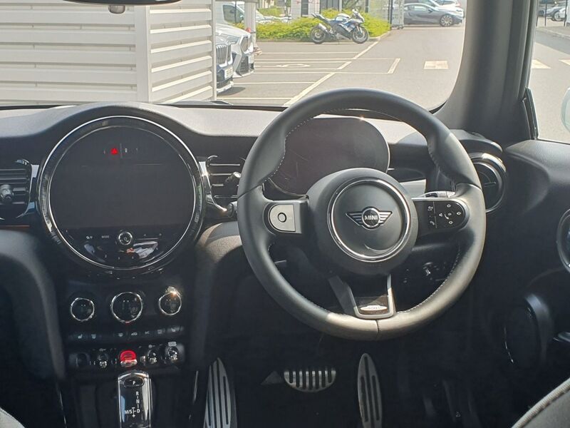 More views of MINI hatch