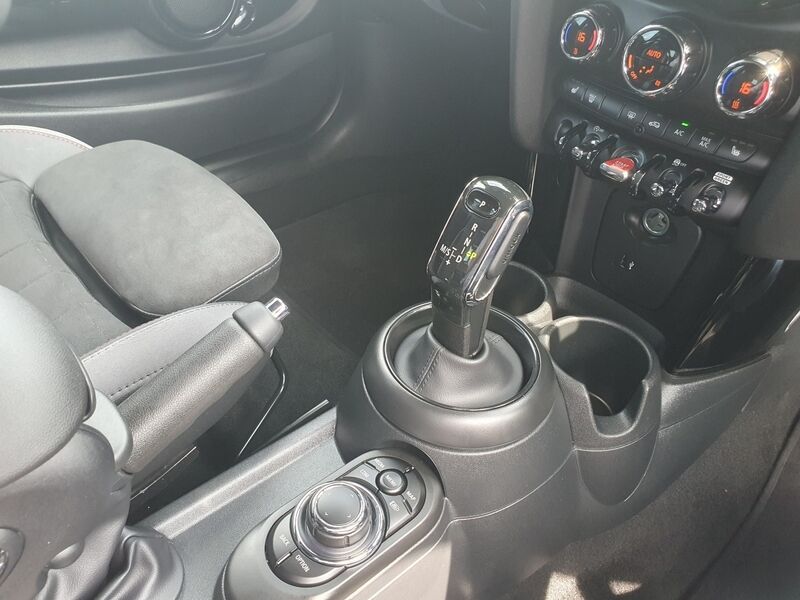 More views of MINI hatch