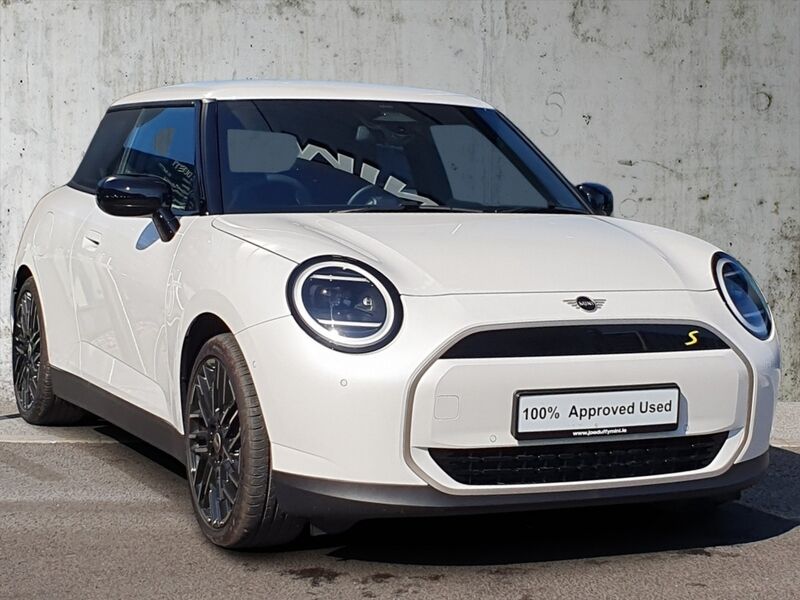 More views of MINI Hatch