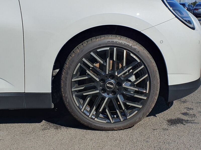 More views of MINI Hatch