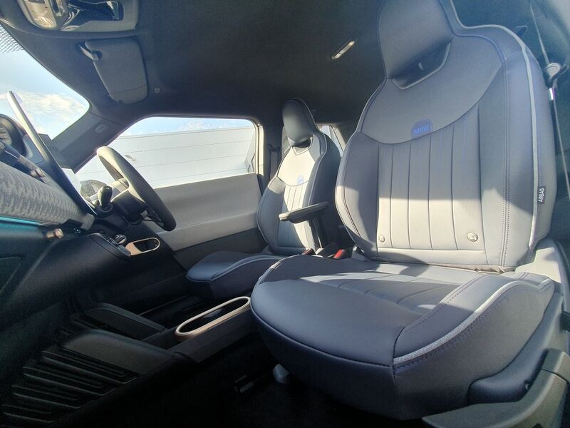 More views of MINI Hatch