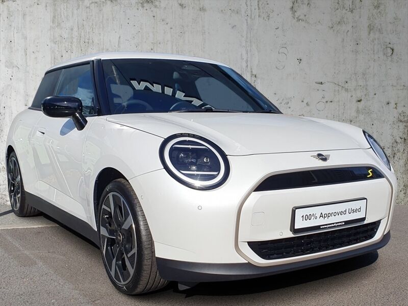 More views of MINI Hatch