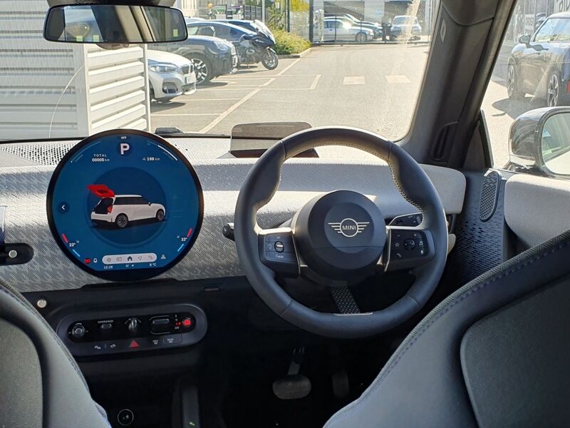 More views of MINI Hatch