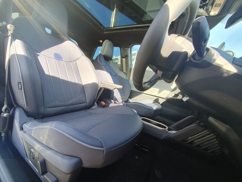 More views of MINI Hatch