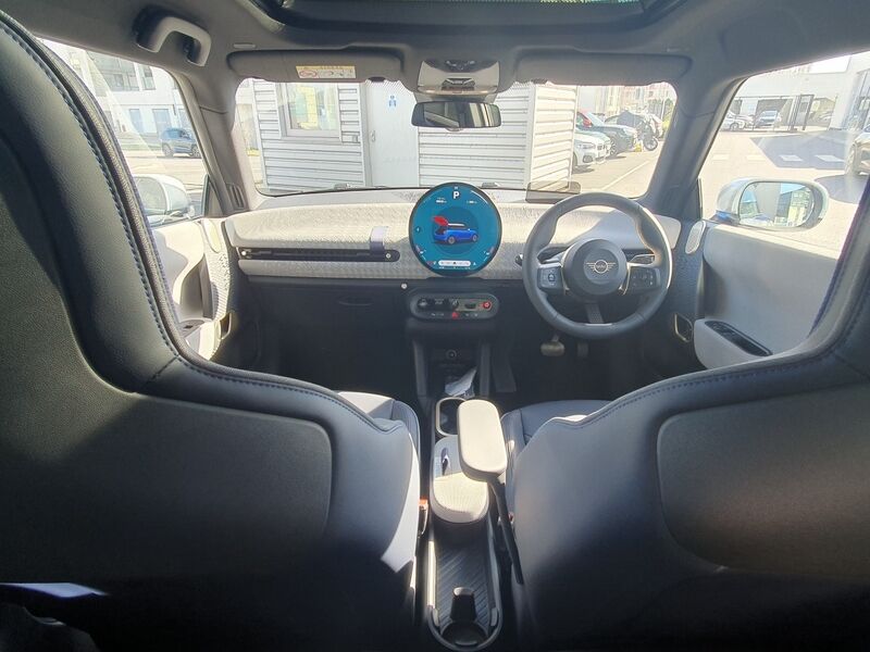 More views of MINI Hatch