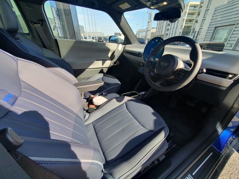 More views of MINI Hatch