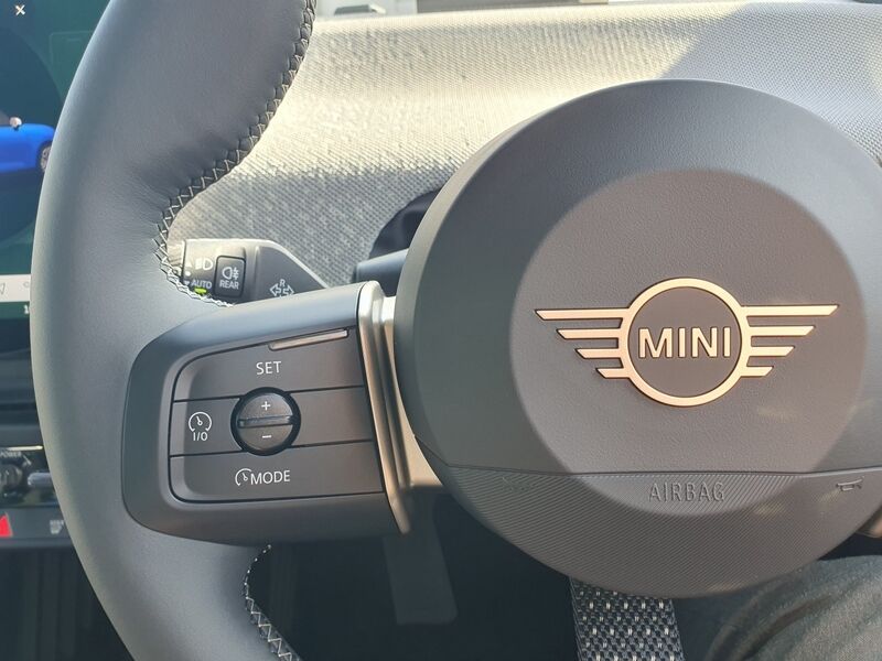 More views of MINI Hatch
