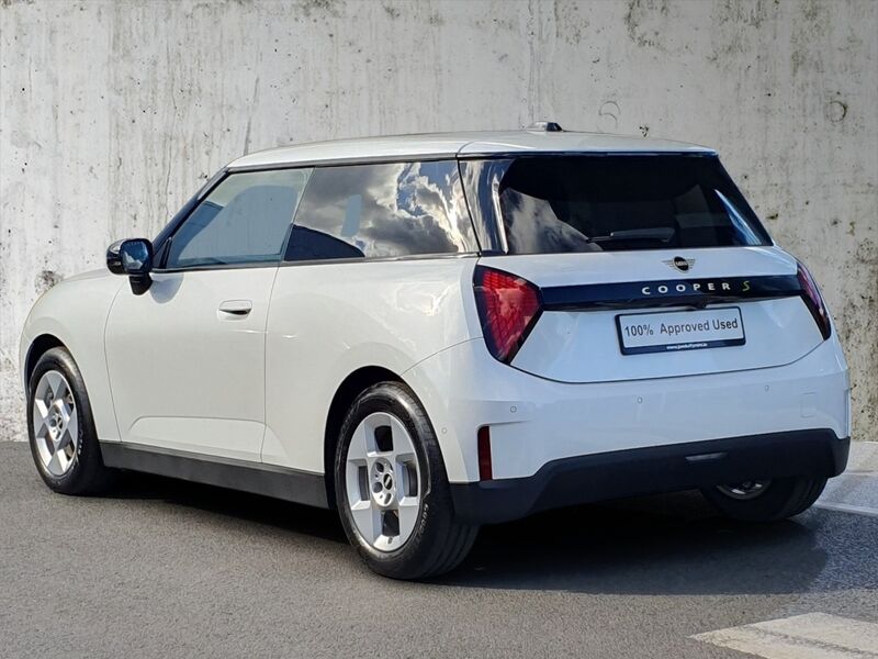 More views of MINI Hatch