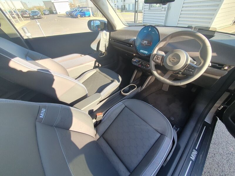 More views of MINI Hatch