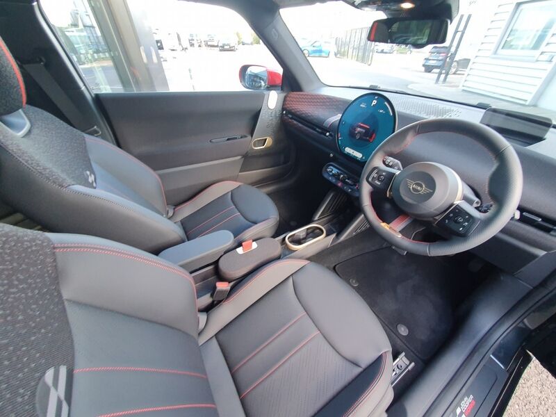 More views of MINI Hatch