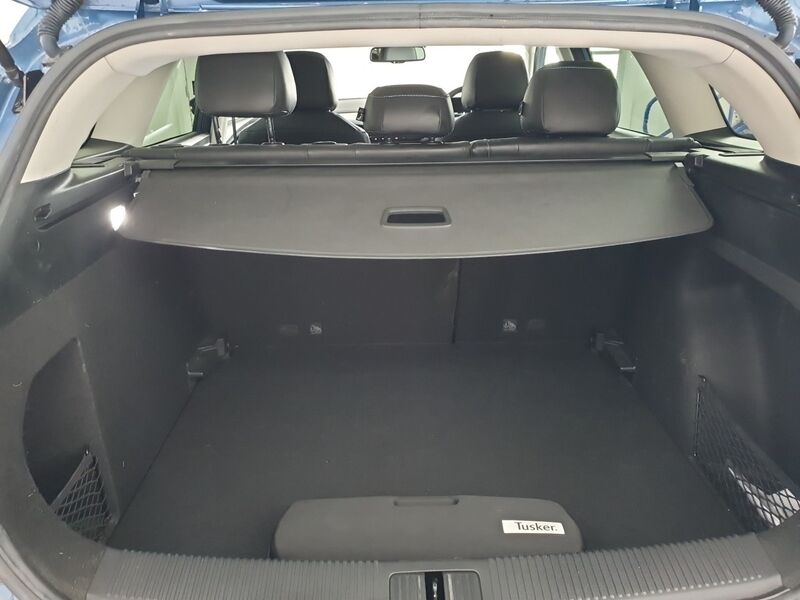 More views of MG MG5