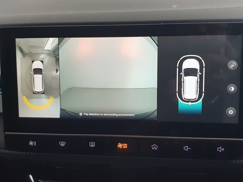 More views of MG MG5