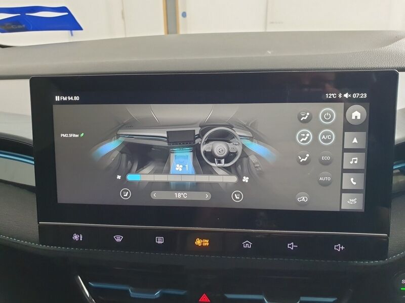 More views of MG MG5