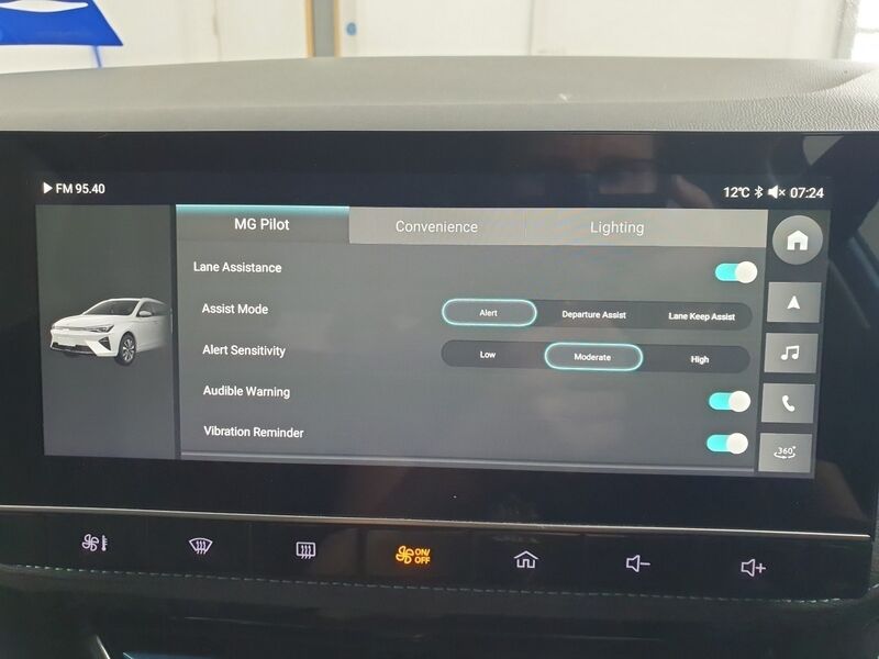 More views of MG MG5