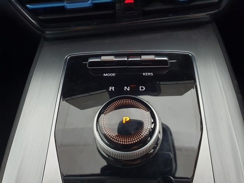 More views of MG MG5