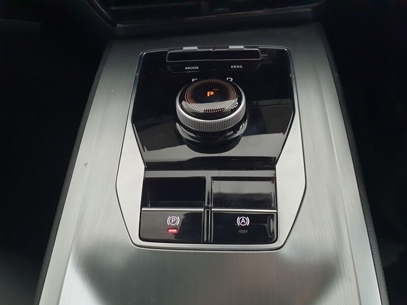 More views of MG MG5