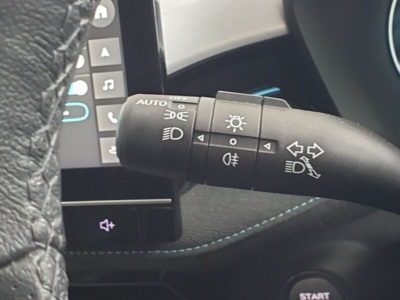 More views of MG MG5