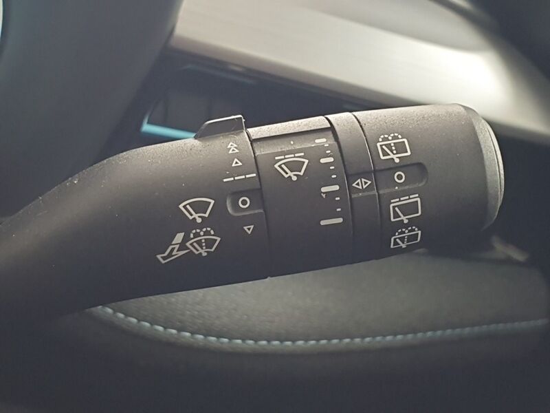 More views of MG MG5