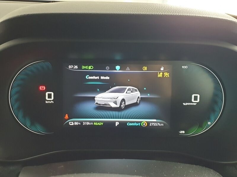 More views of MG MG5