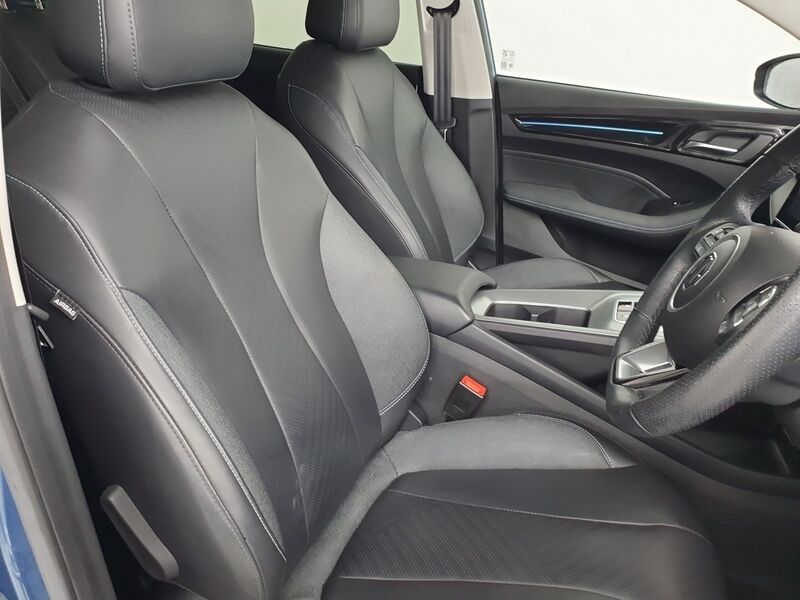 More views of MG MG5