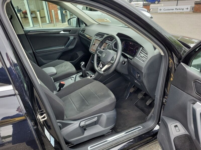More views of Volkswagen Tiguan