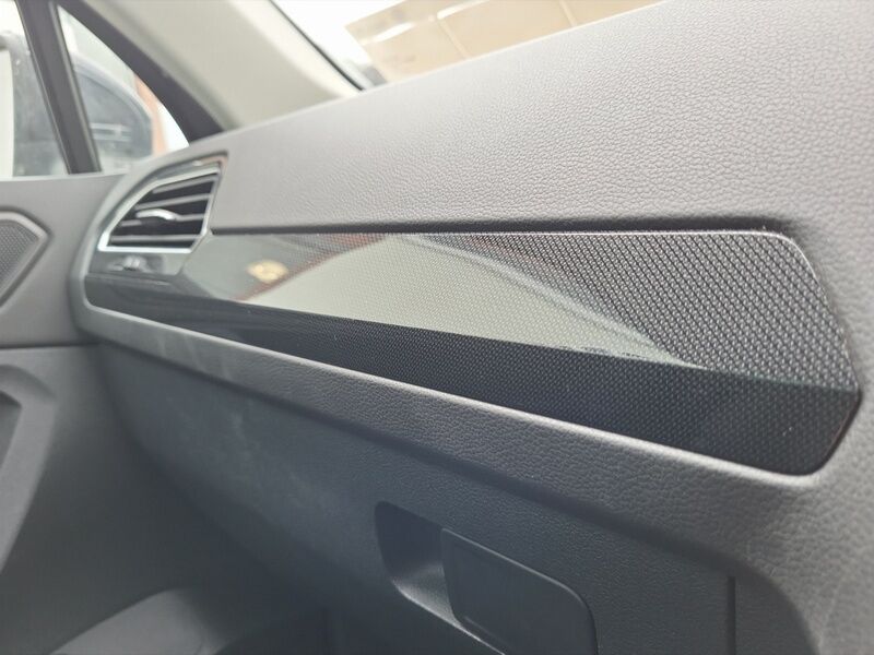 More views of Volkswagen Tiguan