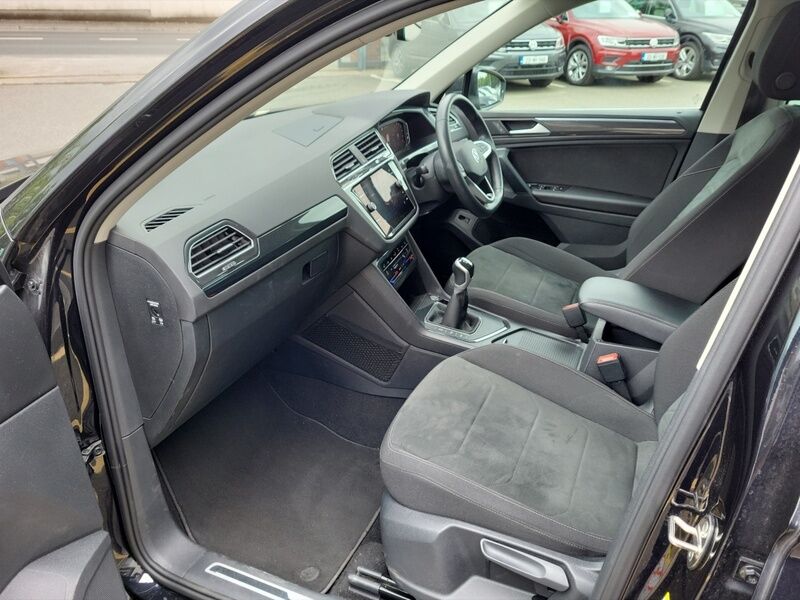 More views of Volkswagen Tiguan