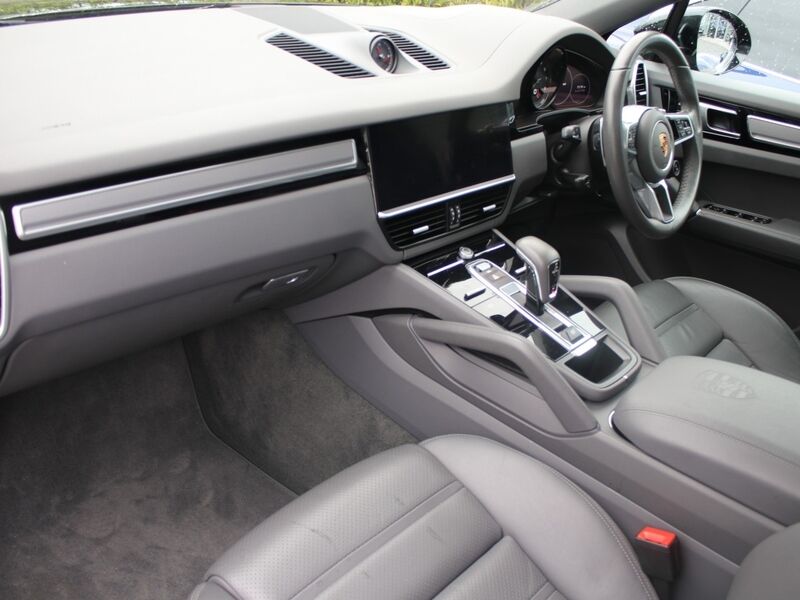 More views of Porsche Cayenne