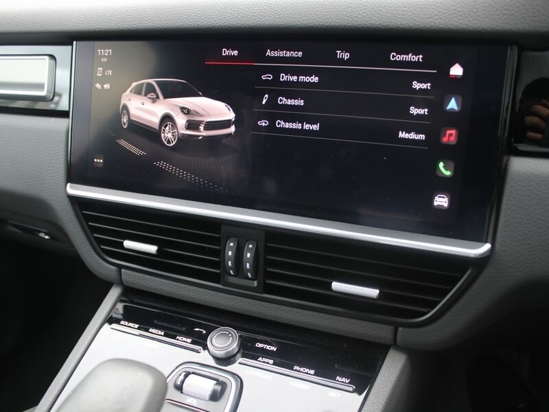More views of Porsche Cayenne