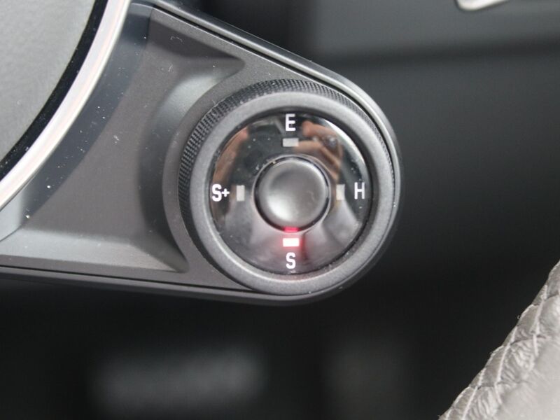 More views of Porsche Cayenne