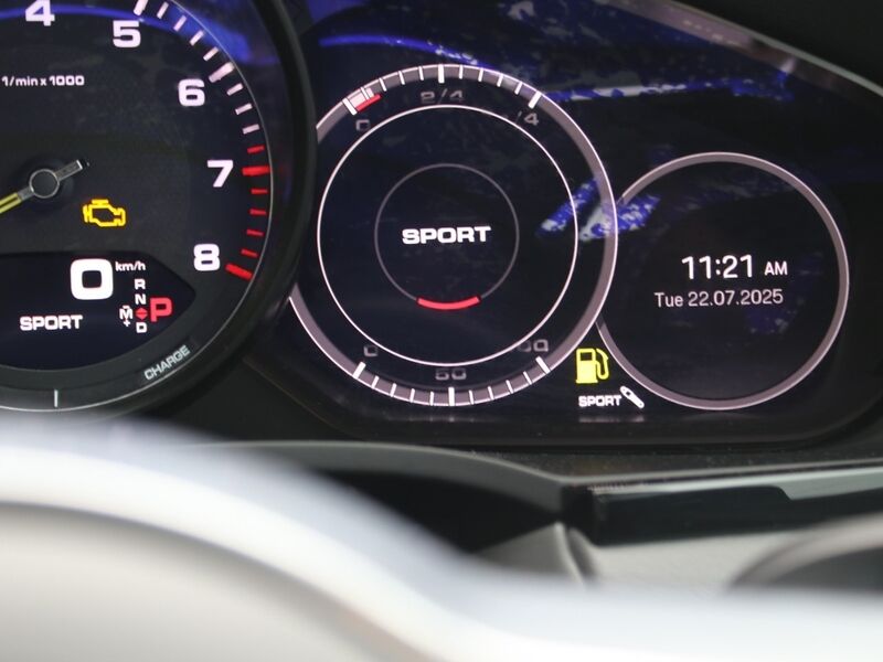 More views of Porsche Cayenne