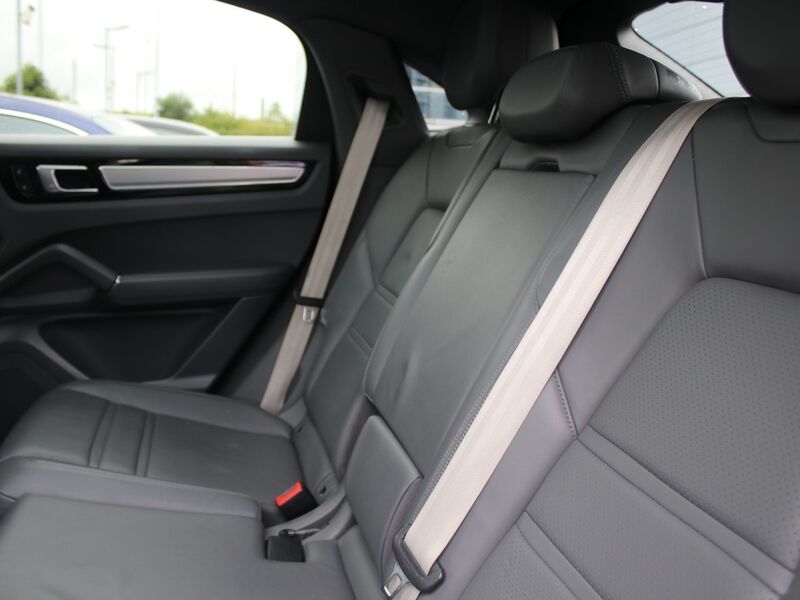More views of Porsche Cayenne