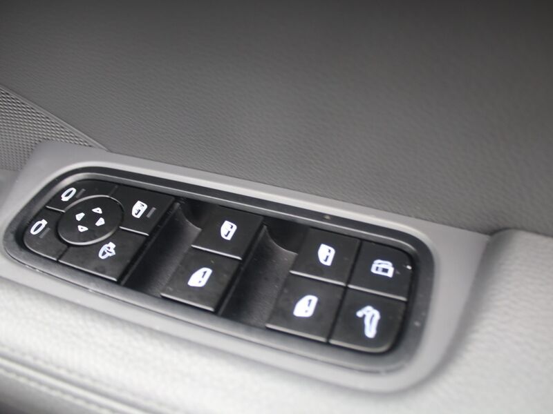 More views of Porsche Cayenne