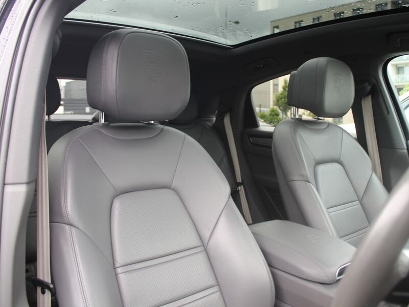 More views of Porsche Cayenne