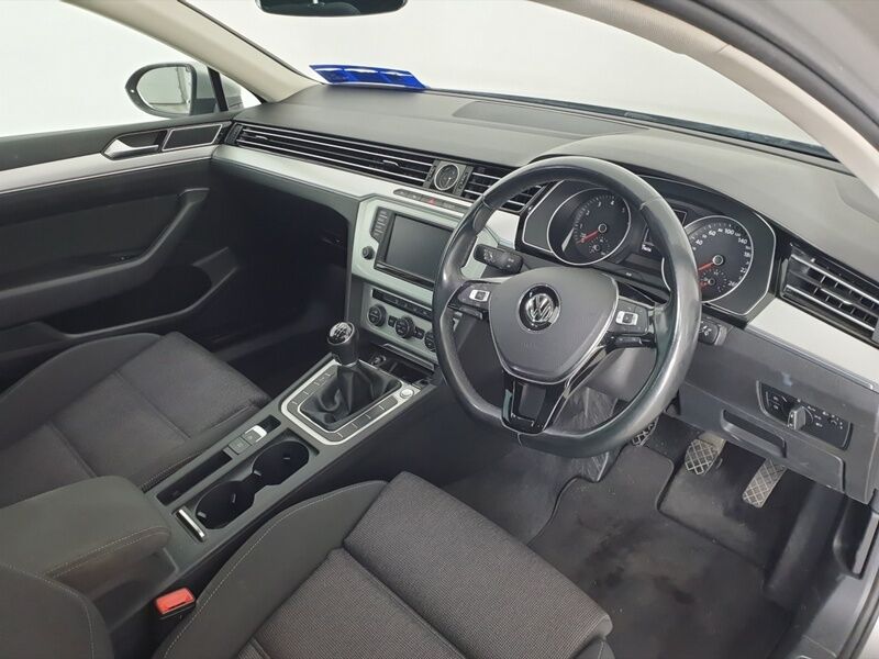 More views of Volkswagen Passat